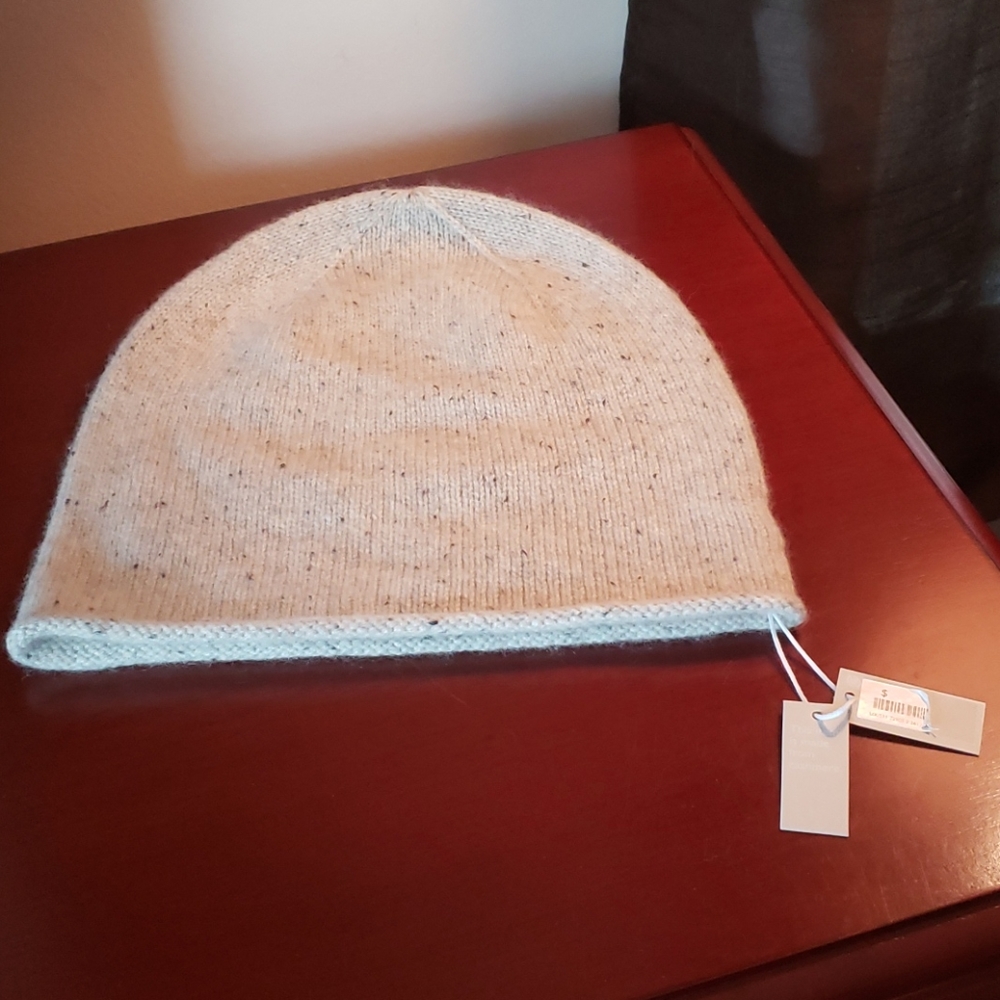 COS Cashmere Hat